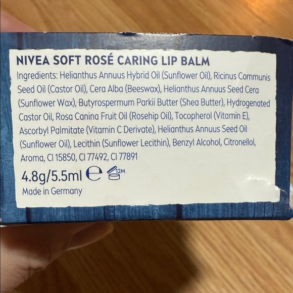 Nivea Festive Skin Treats Gift Set - Picture 7 of 7